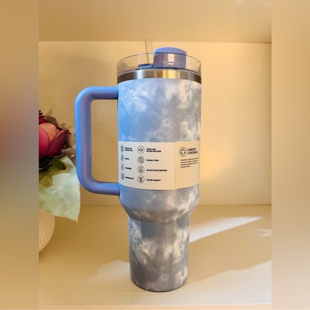🎉LAST PIECE🎉Stanley 40 oz. Quencher H2.0
FlowState Tumbler Oceon Tie Dye - Picture 4 of 9
